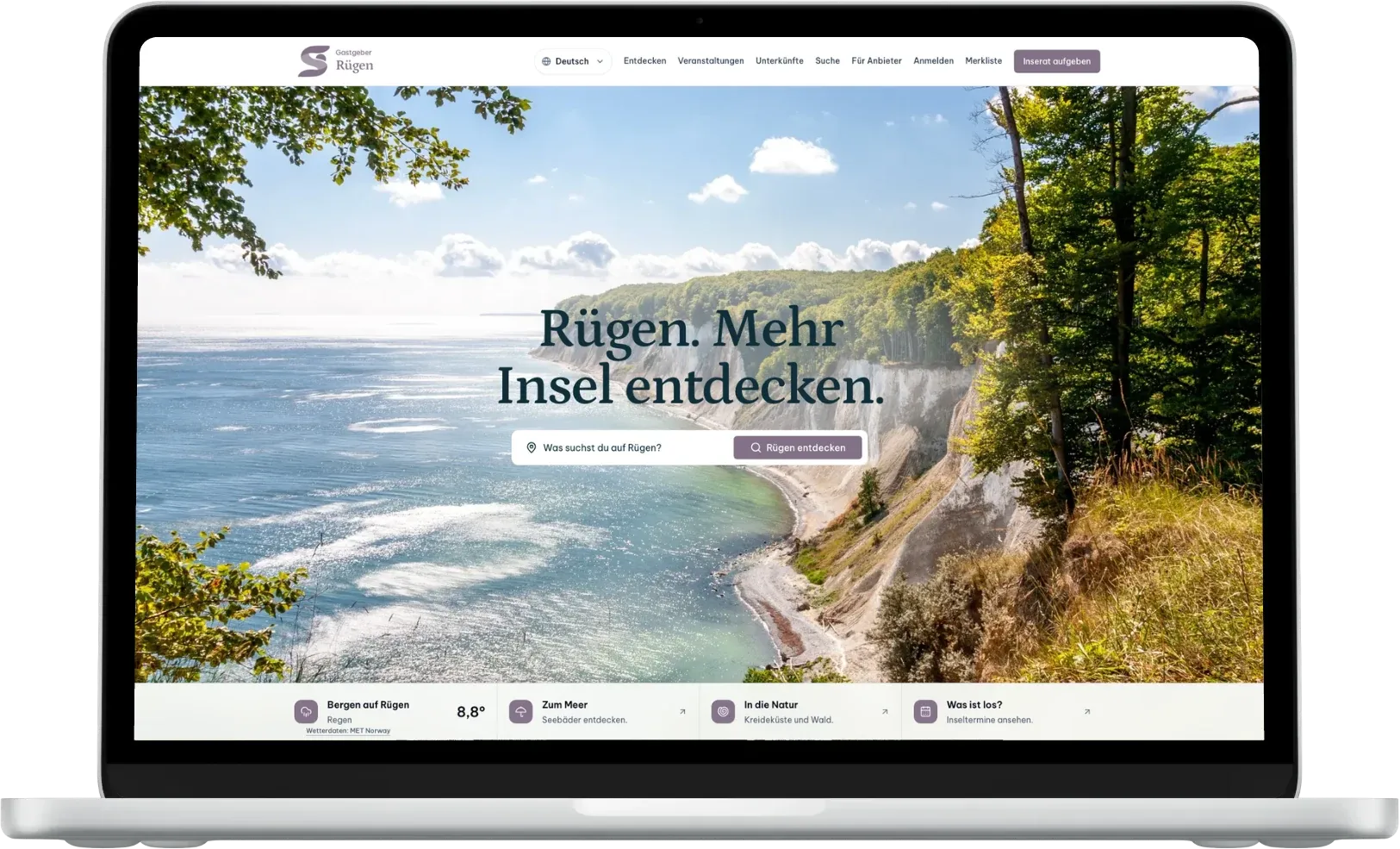Startseite des Portals Rügen auf einem Laptop, mit Kreideküste, Suche und Wetter